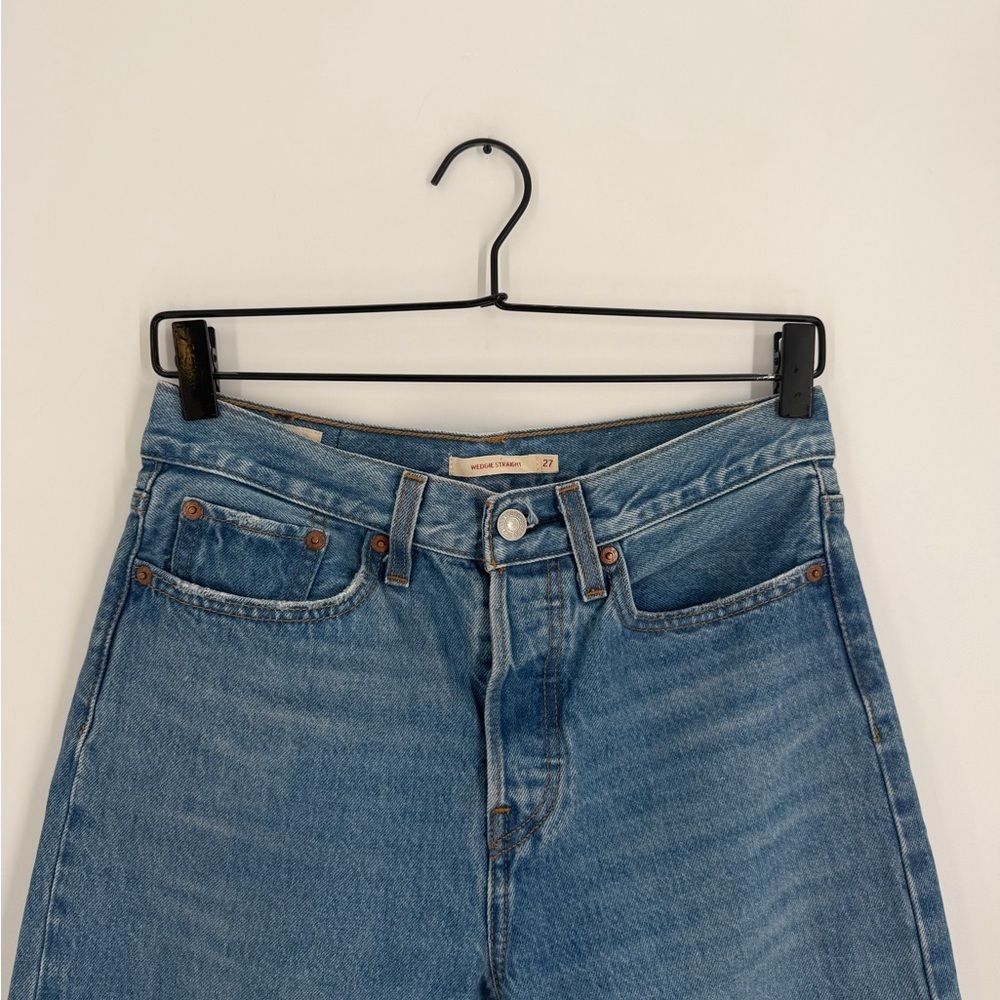 Levi’s Wedgie Straight Blue Jeans